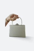 Beige Abendtasche mit Tupfen