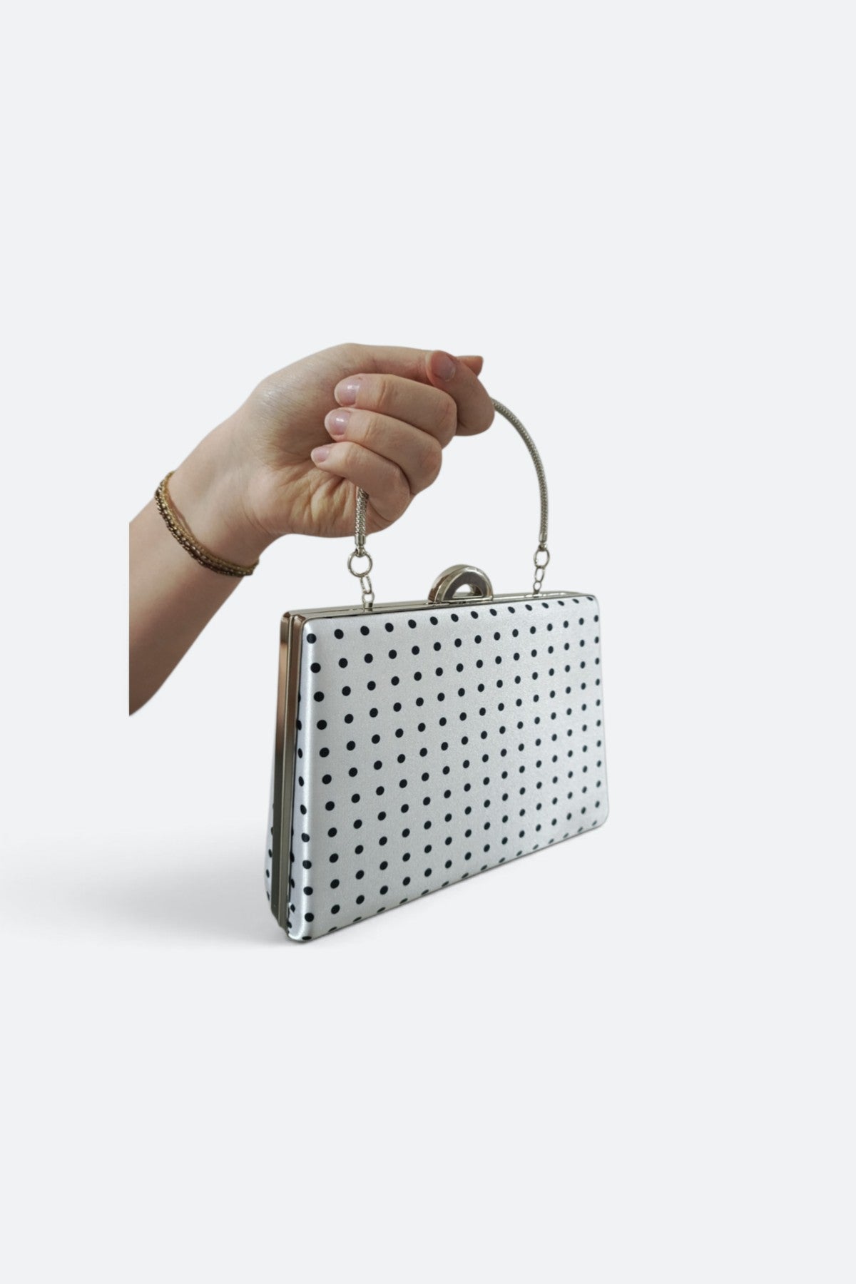 Beige Abendtasche mit Tupfen