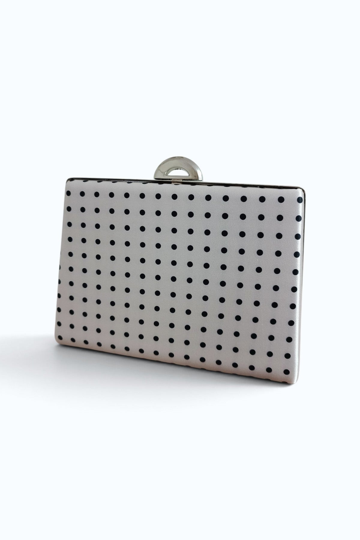 Beige Abendtasche mit Tupfen